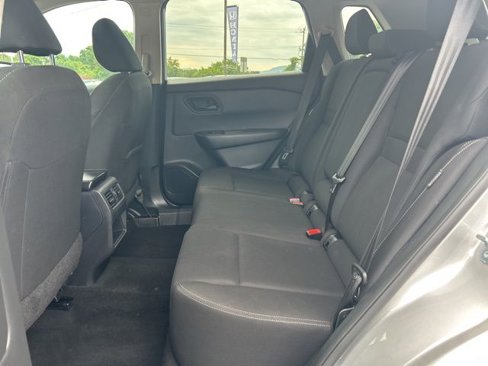 Used 2024 Nissan Rogue S image 26