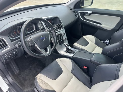 Used 2017 Volvo XC60 T5 Dynamic w/ Preferred Option Package image 11