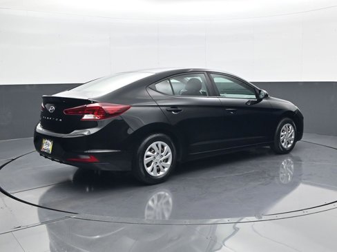 Used 2019 Hyundai Elantra SE w/ Cargo Package image 5