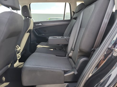 Used 2020 Volkswagen Tiguan S image 11