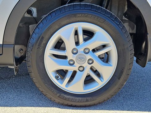 Used 2020 Hyundai Venue SEL image 13