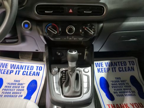 Used 2022 Hyundai Kona SEL image 11