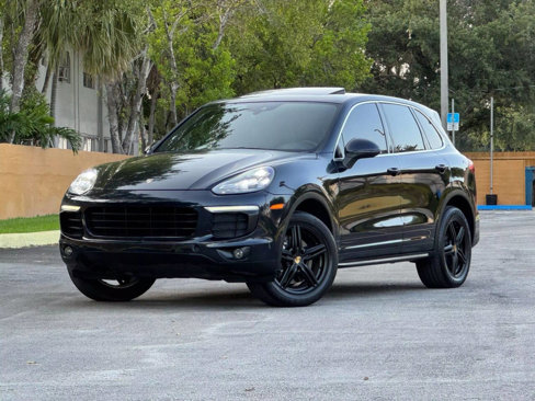 Used 2016 Porsche Cayenne image 1