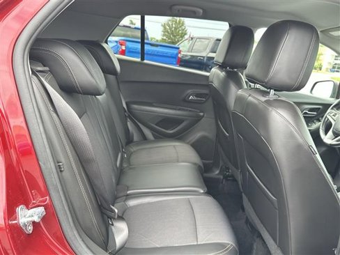 Certified 2022 Chevrolet Trax LT w/ LT Convenience Package image 26