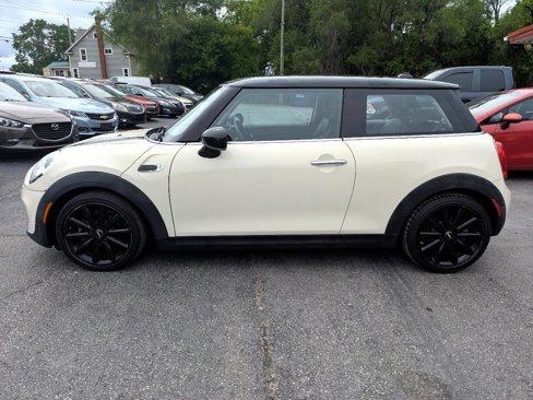 Used 2015 MINI Cooper 2-Door Hardtop image 4