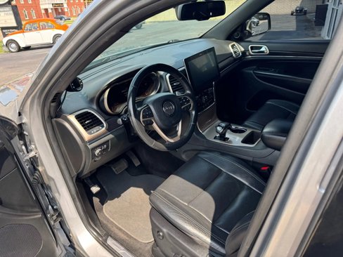 Used 2014 Jeep Grand Cherokee Limited w/ Luxury Group II image 11