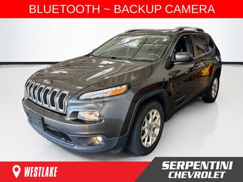Used 2016 Jeep Cherokee Latitude image 1