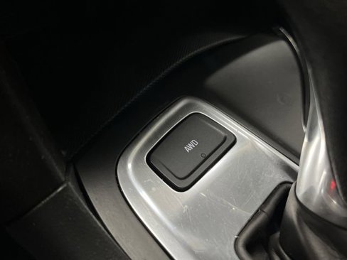 Used 2021 Chevrolet Equinox LT image 24