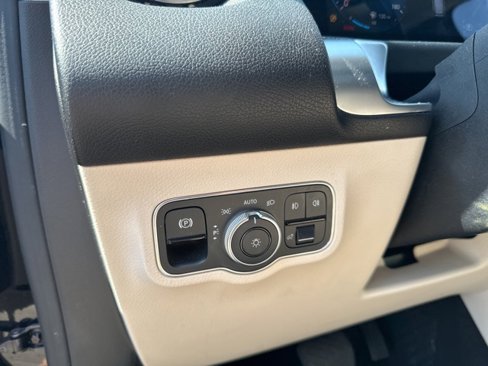 Used 2021 Mercedes-Benz GLB 250 image 5