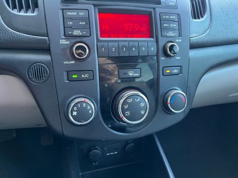 Used 2012 Kia Forte EX image 33