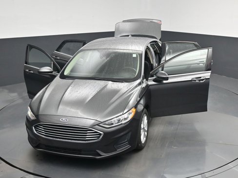 Used 2019 Ford Fusion SE image 45