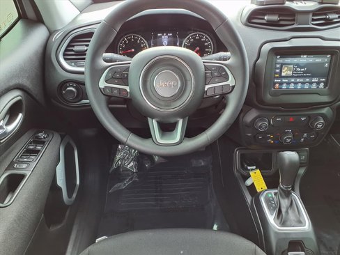 Used 2020 Jeep Renegade Sport w/ Sport Appearance Group image 3
