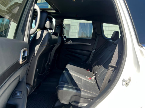 Used 2016 Jeep Grand Cherokee Limited image 28