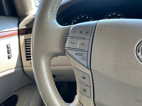 Used 2010 Toyota Avalon XL image 19