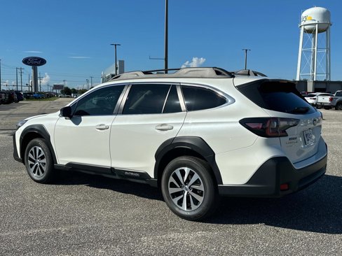Used 2024 Subaru Outback Premium image 22