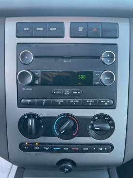 Used 2014 Ford Expedition XL image 16
