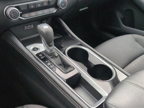 Used 2023 Nissan Altima 2.5 SV image 12