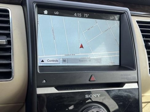 Used 2018 Ford Flex Limited image 17