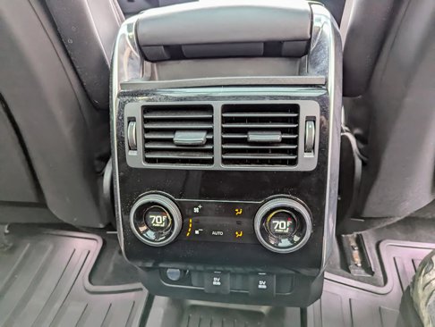 Used 2018 Land Rover Range Rover Sport HSE Dynamic image 12
