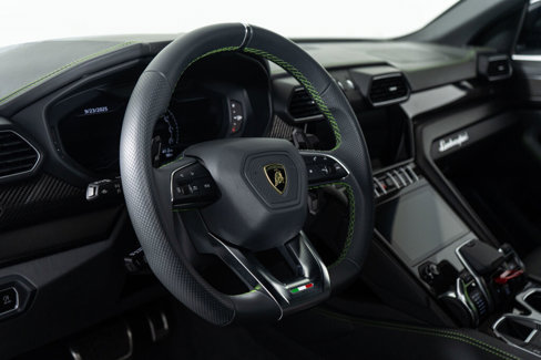 Used 2022 Lamborghini Urus image 14