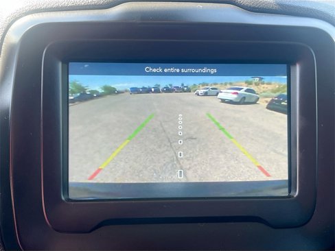 Used 2021 Jeep Renegade Latitude image 13