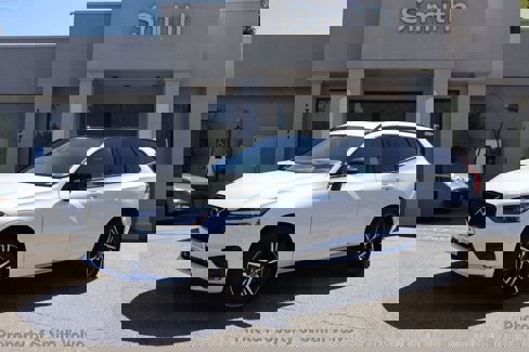 Certified 2021 Volvo XC60 T5 R-Design w/ Advanced Package image 1