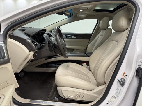 Used 2019 Lincoln MKZ Reserve image 14