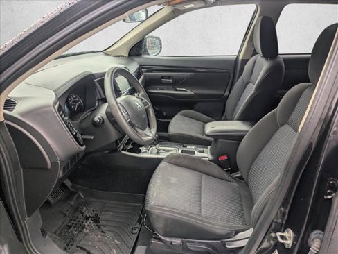 Used 2020 Mitsubishi Outlander ES image 14