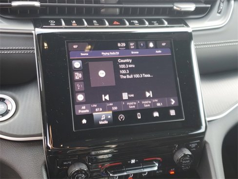 New 2025 Jeep Grand Cherokee L Laredo image 25