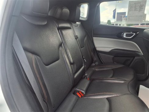 Used 2023 Jeep Compass Limited image 11
