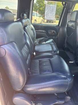 Used 1999 Chevrolet Suburban 2WD w/ Preferred Equipment Group 3 image 17