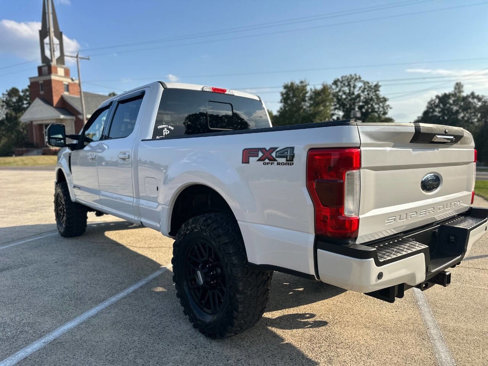 Used 2019 Ford F250 Lariat image 5