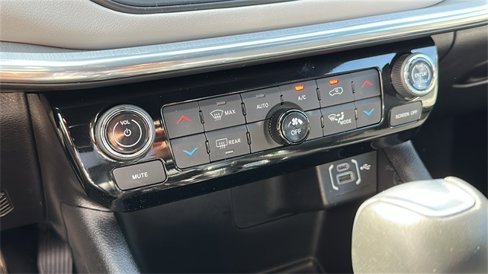 Used 2023 Jeep Compass Limited w/ Elite Group image 18