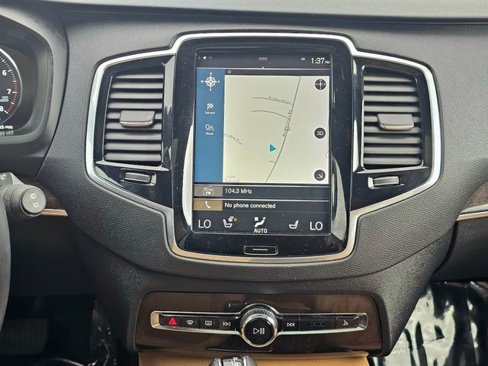 Used 2018 Volvo XC90 T6 Momentum w/ Convenience Package image 37