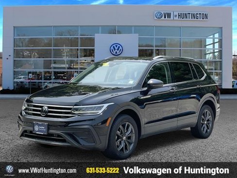 Certified 2022 Volkswagen Tiguan SE w/ Panoramic Sunroof Package image 2