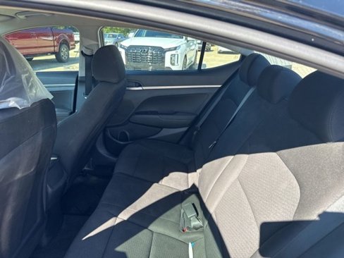 Used 2020 Hyundai Elantra SE w/ Cargo Package (C1) image 9