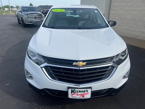 Used 2019 Chevrolet Equinox LS image 3