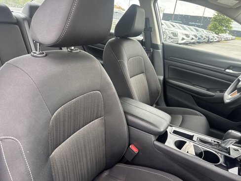Used 2024 Nissan Altima 2.5 SV image 24