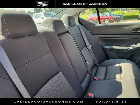 Used 2024 Nissan Altima 2.5 SV image 19