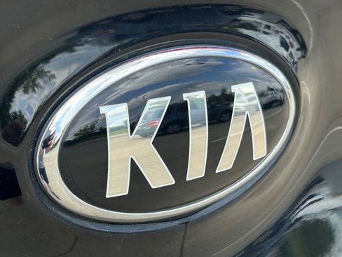 Used 2022 Kia Sportage LX image 7