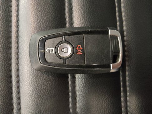Used 2024 Ford Edge SEL image 32