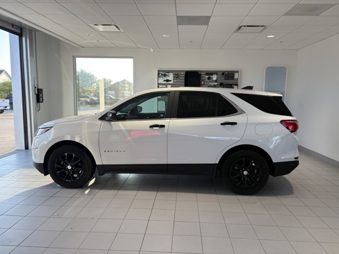 Used 2021 Chevrolet Equinox LT image 2
