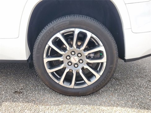 Used 2022 GMC Acadia Denali image 8