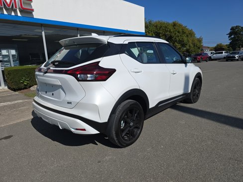 Used 2024 Nissan Kicks SR w/ SR Premium Package image 3