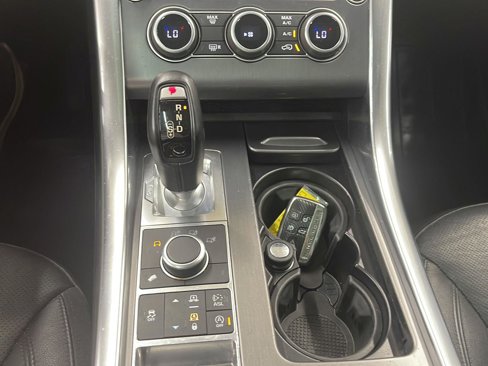 Used 2016 Land Rover Range Rover Sport SE image 20