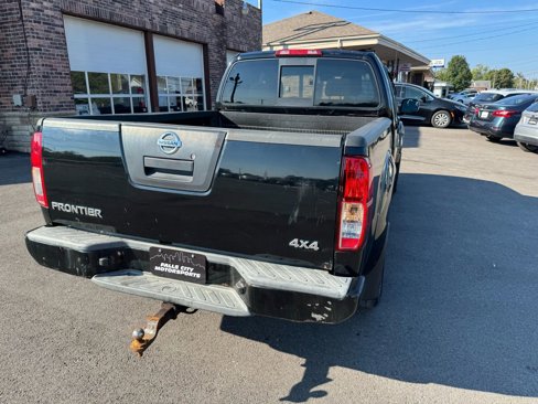 Used 2012 Nissan Frontier SV w/ Sport Appearance Pkg image 12