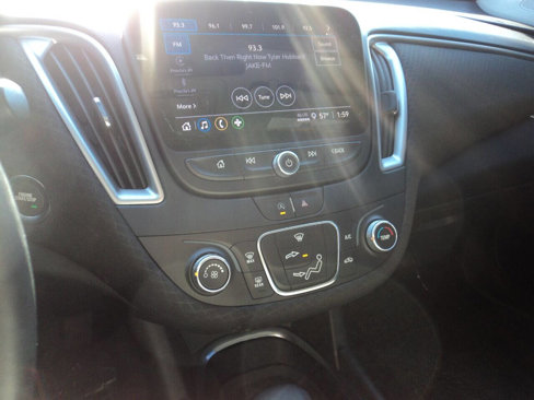 Used 2022 Chevrolet Malibu RS image 8