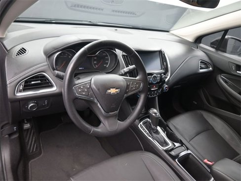 Used 2017 Chevrolet Cruze LT image 33