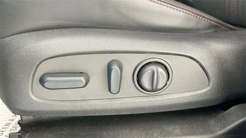 Used 2022 Chevrolet Equinox RS w/ Infotainment Package image 35