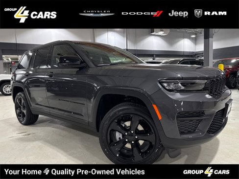 New 2025 Jeep Grand Cherokee Altitude image 1